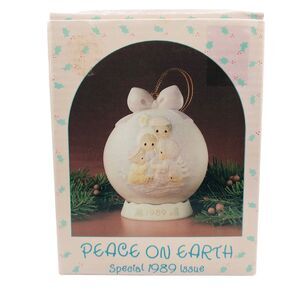 VTG Precious Moments Peace On Earth 1st Issue Masterpiece Ornament Christmas